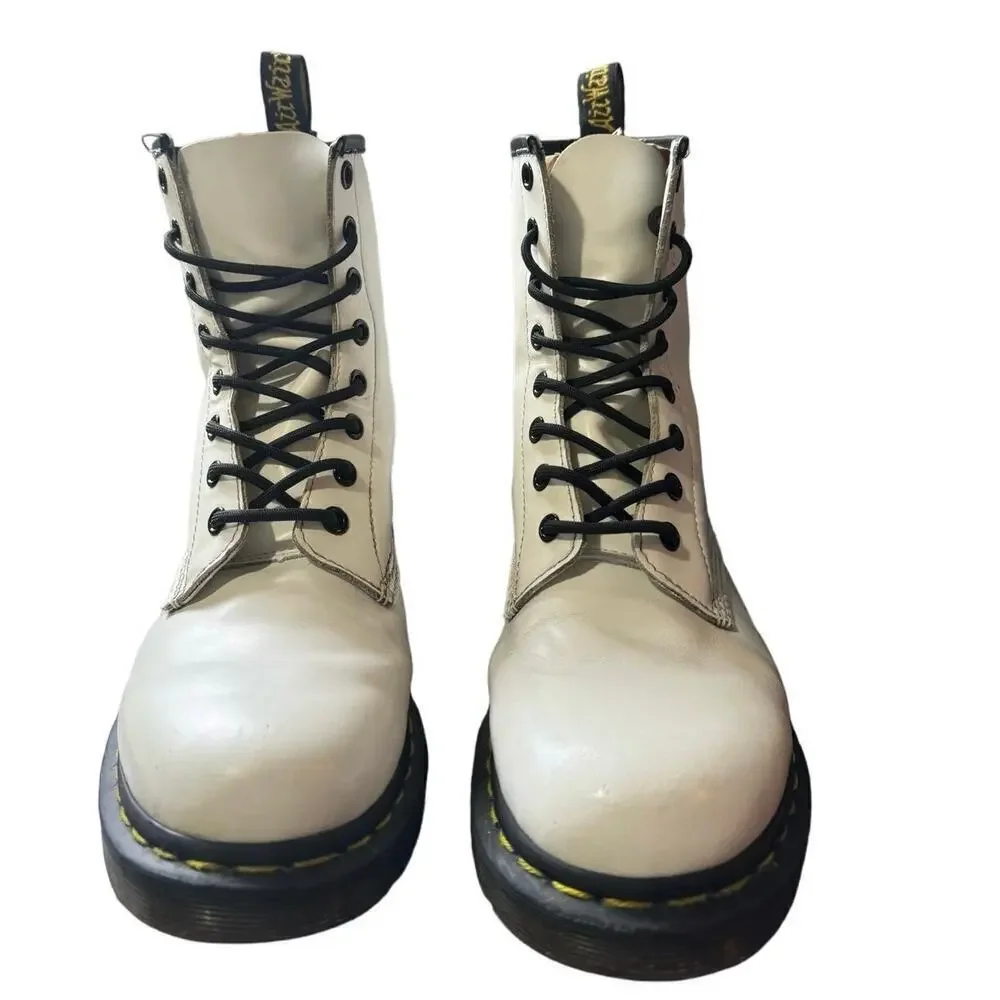 Dr. Martens 1460 Smooth Leather Lace Up Boots In White Size 9